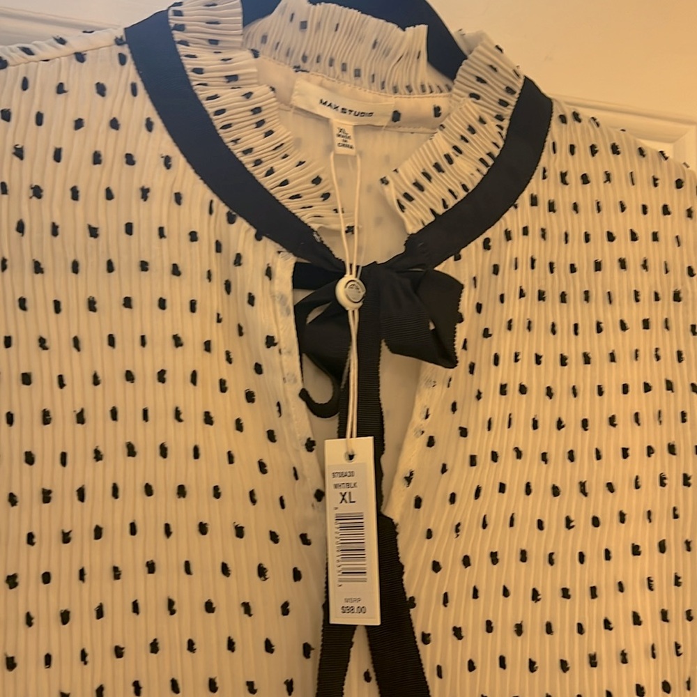 Max Studio Blouse - Picture 3 of 3
